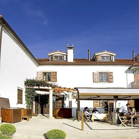 호텔 Pazo Do Rio 4*